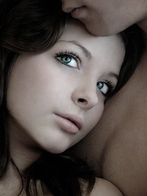 A t&uuml;nd&eacute;rmes&eacute;k sokszor tele vannak baroms&aacute;gokkal